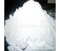 轻质碳酸钙 多领域应用的白色粉末